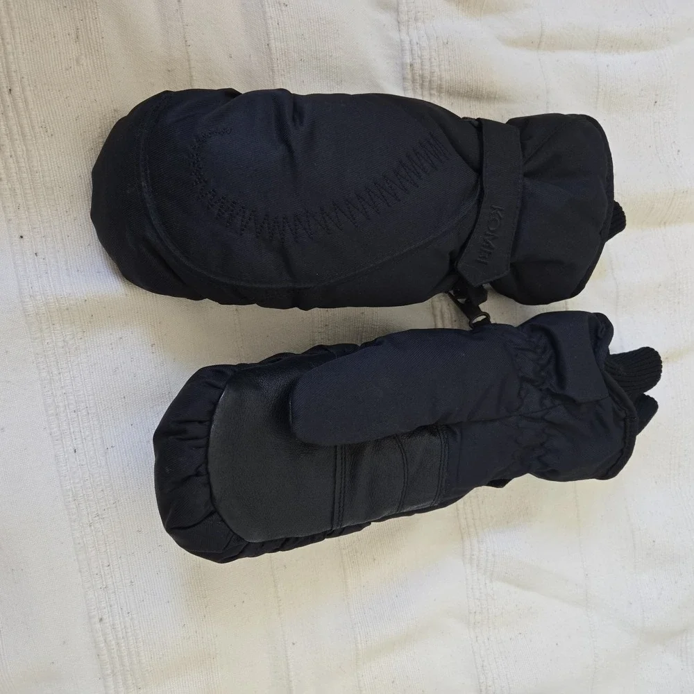 Kombi Waterguard Nlack Mittens  Women's Size Medium New No Tag  Skiing Winter